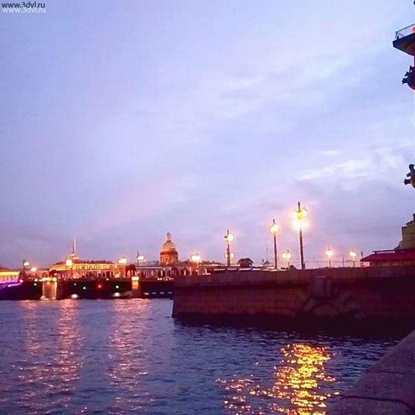Санкт-Петербург вечером в огнях. #питер #спб #нева #стрелка #васька #зимний #эрмитаж #мосты